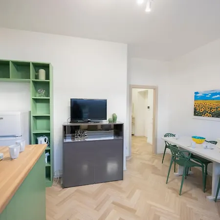 Bovara 50 Apartman Lecco