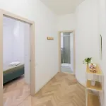 Bovara 50 Apartmán *